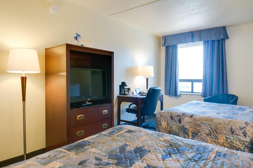 Travelodge Calgary Macleod Trail الغرفة الصورة